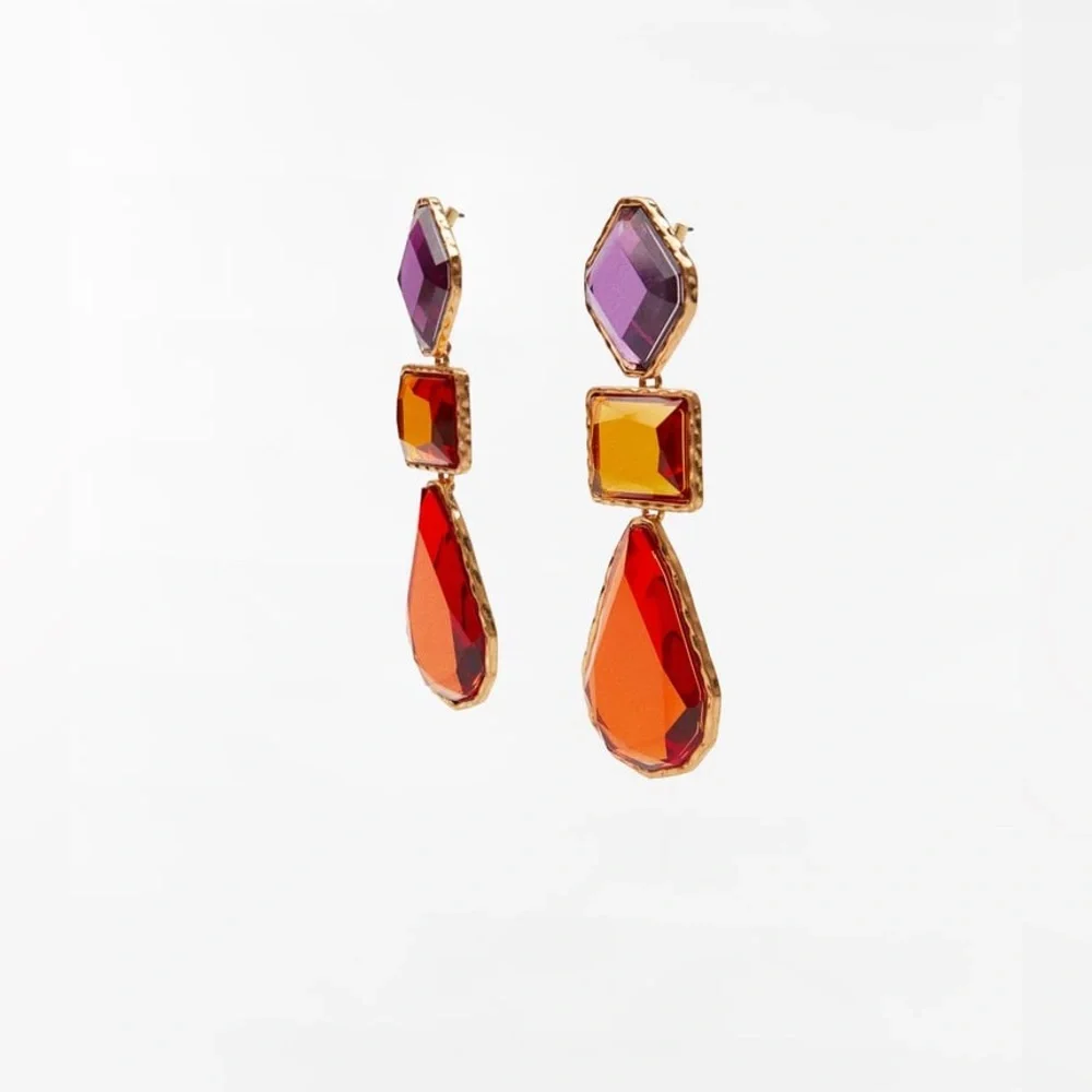 New Zara Resin Drop Earrings ~ New Colors: Clear or Tricolor - Picture 7 of 16